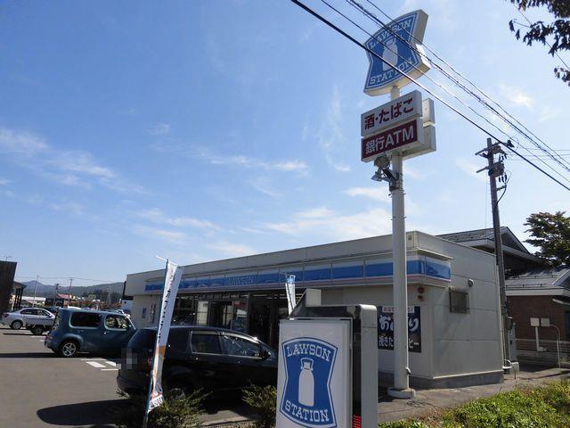 コンビニ　ローソン横手赤坂館ノ下店（コンビニ）まで800m