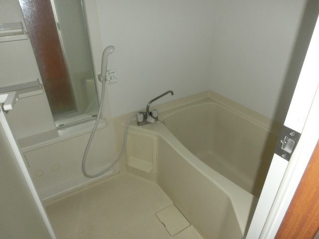バス・シャワールーム　※現況を優先いたします。
