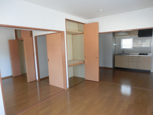 居室・リビング　※現況を優先いたします。