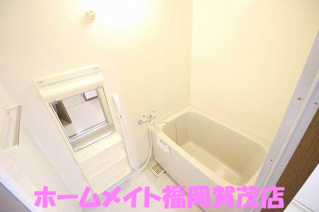 地下鉄七隈線 次郎丸駅 徒歩18分 3階建 築27年の風呂写真