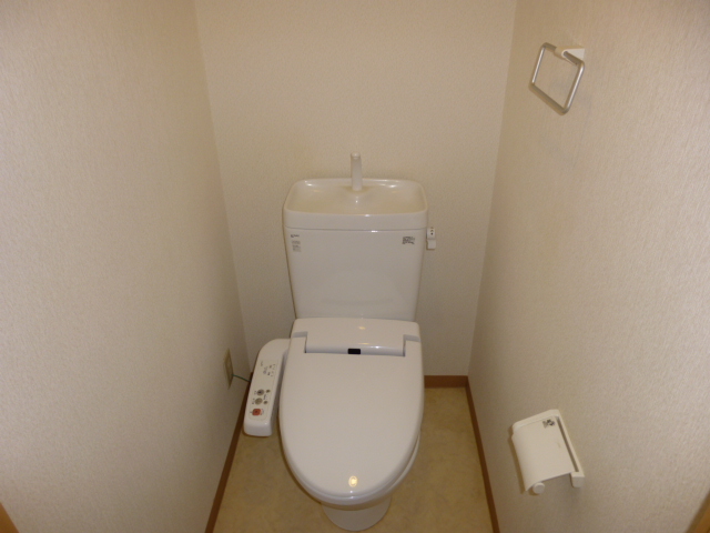 東急東横線 武蔵小杉駅 徒歩8分 5階建 築19年のトイレ写真