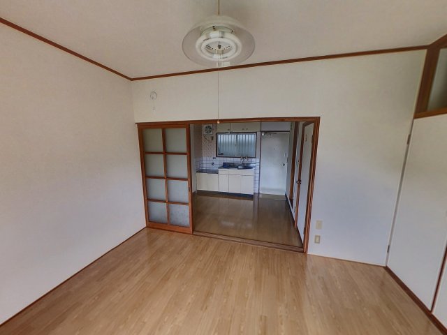 居室・リビング　現況が相違する場合は現況を優先致します。