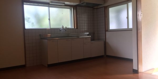 居室・リビング　同物件別部屋のため、現況優先です。