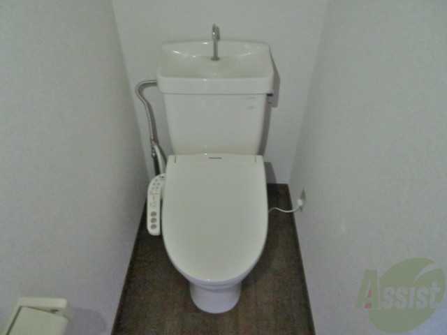 トイレ　トイレはウォッシュレット付きなので嬉しいですね。