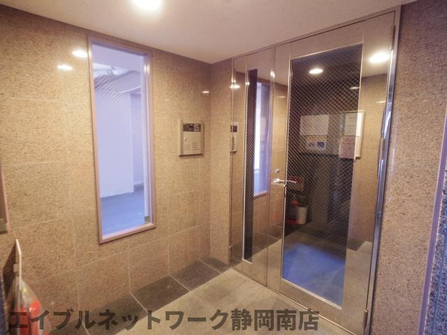 ＪＲ東海道本線 東静岡駅 徒歩12分 9階建 築18年の外観写真