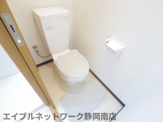 ＪＲ東海道本線 東静岡駅 徒歩12分 9階建 築18年のトイレ写真