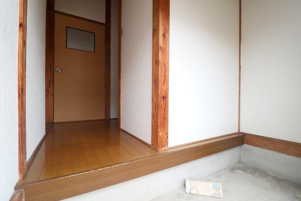 玄関　玄関入るとこんな感じです♪