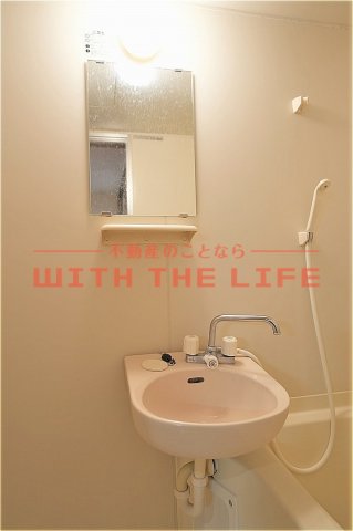 洗面設備　朝の身支度には欠かせない独立洗面化粧台