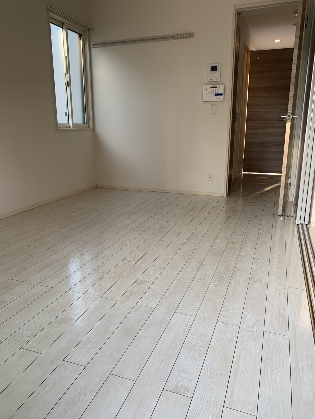 居室・リビング　南向きの明るいお部屋