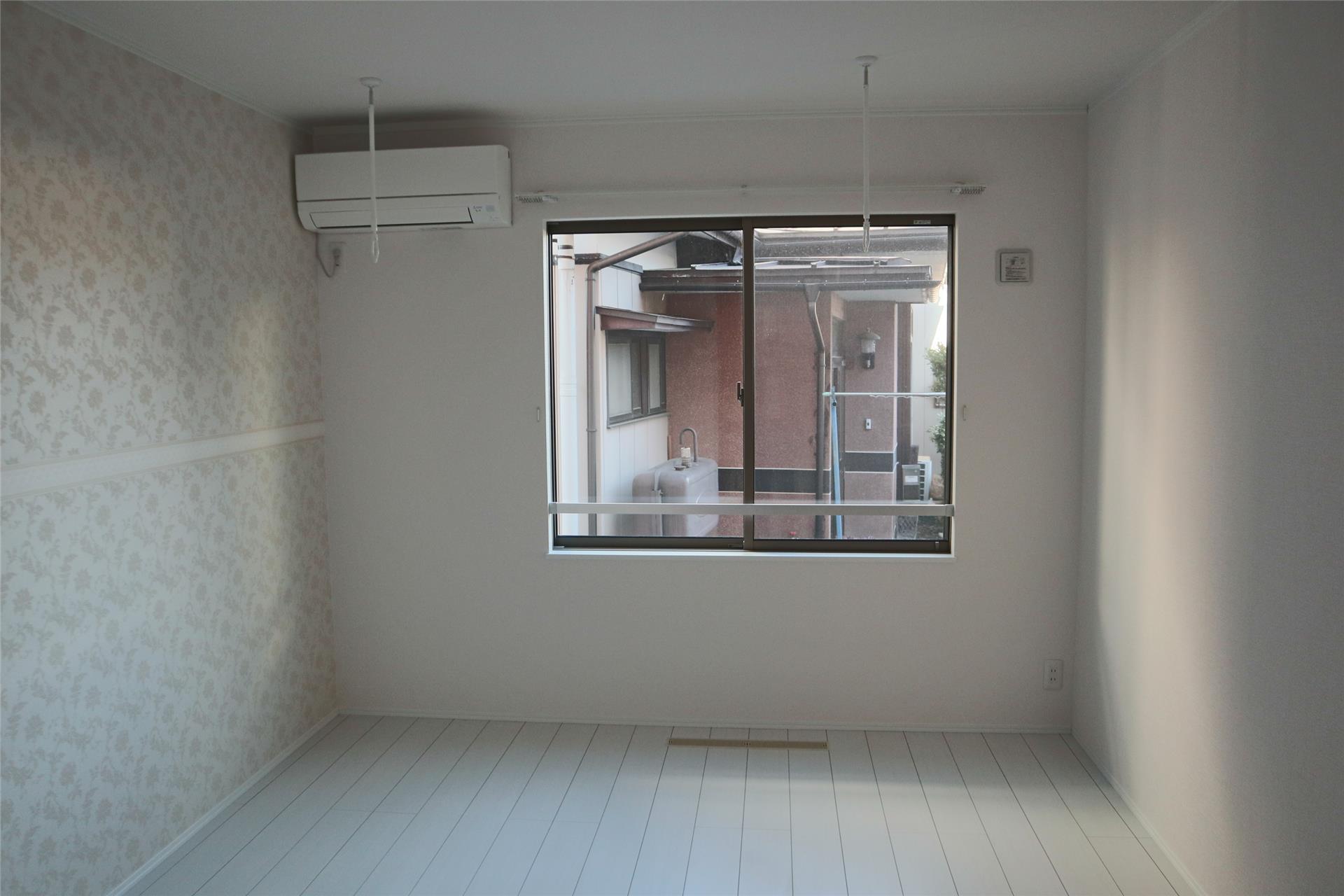 居室・リビング　8.2畳洋室