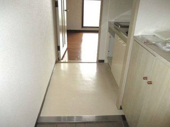 玄関　※他の部屋の写真です。