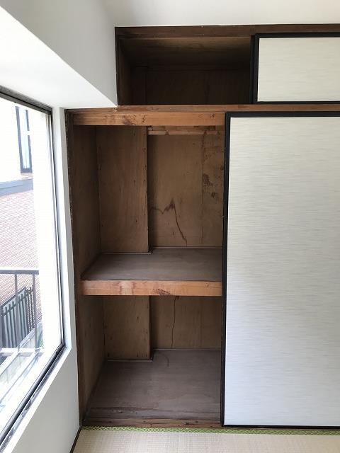 収納　天袋付き押入