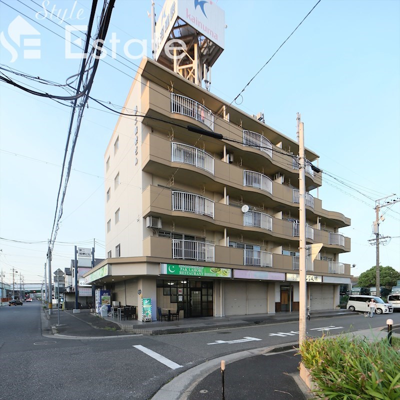 名古屋市港区名四町のマンションの建物外観