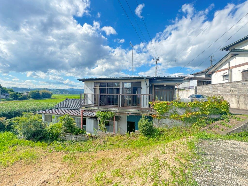 對馬様貸家の建物外観