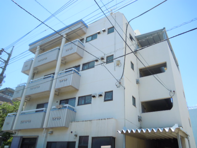 【板橋区坂下のマンションの建物外観】