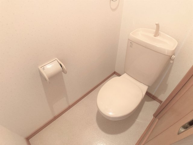 【リンデンバウムJ4のトイレ】
