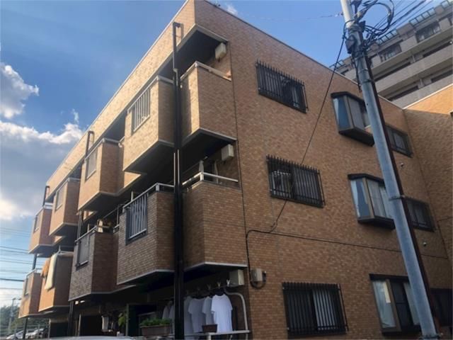 大和市福田のマンションの建物外観