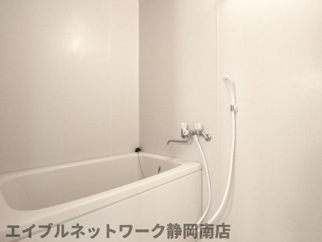 バス・シャワールーム　お風呂で日々の疲れを落としましょう