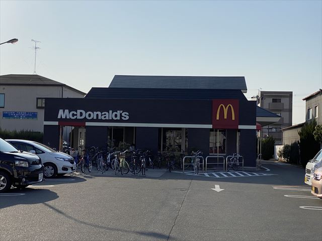 飲食店　マクドナルド外環八尾店（飲食店）まで416m