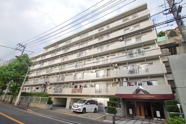 川崎市麻生区細山のマンションの建物外観