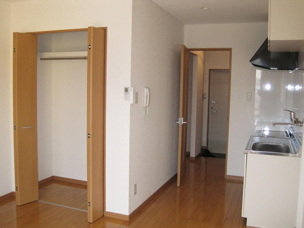 居室・リビング　敷金礼金0円！オール電化！独立洗面台付！ＩＨ２口コンロ