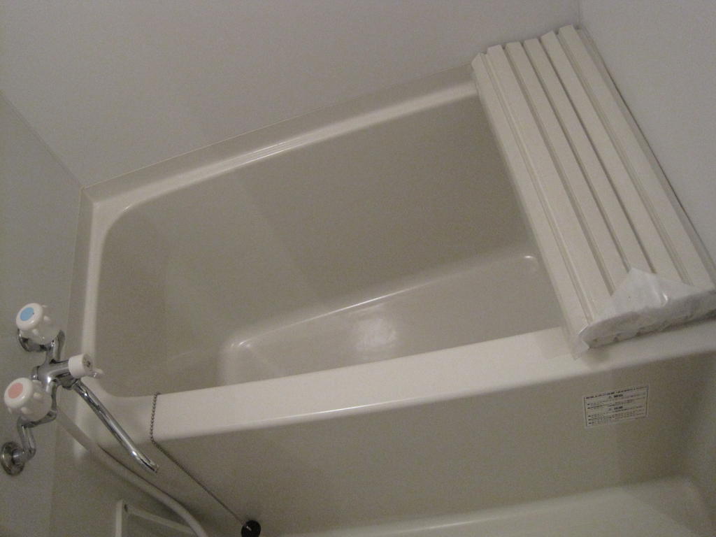 バス・シャワールーム　大学生限定敷金礼金0円！オール電化！独立洗面台付！ＩＨ２口