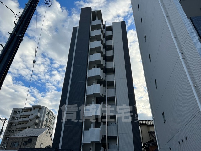 広島市中区舟入川口町のマンションの建物外観