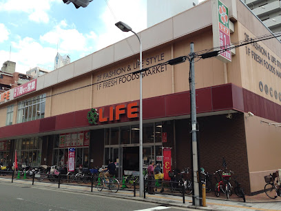 スーパー　ライフ 下寺店（スーパー）まで438m