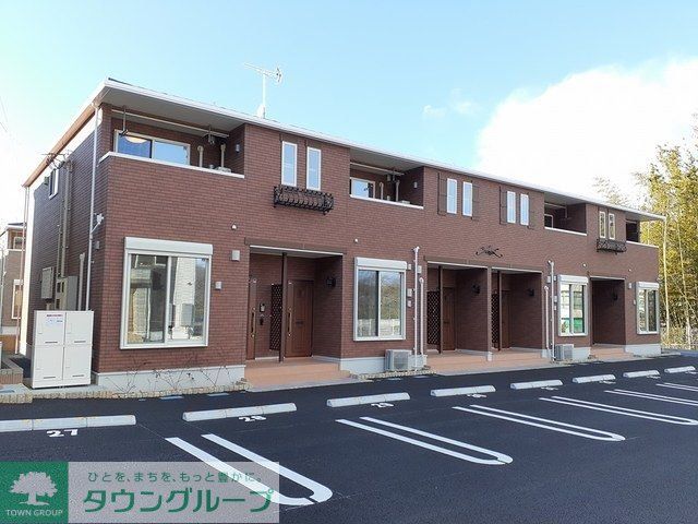 建物外観　駐車場