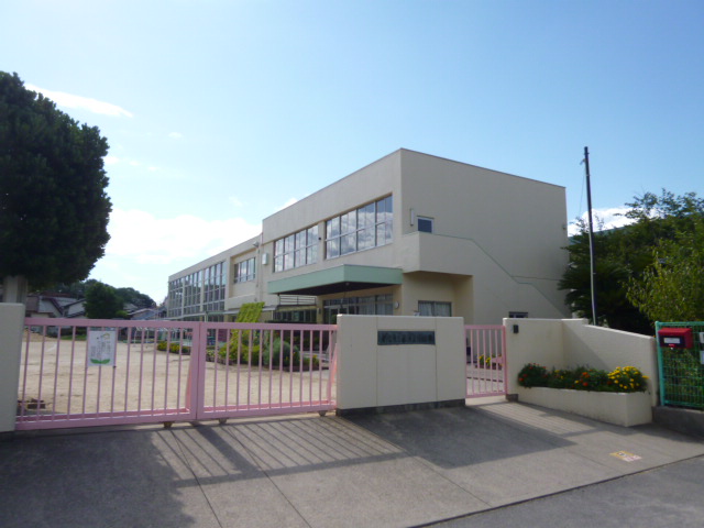 幼稚園・保育園　琴浦東幼稚園（幼稚園・保育園）まで770m