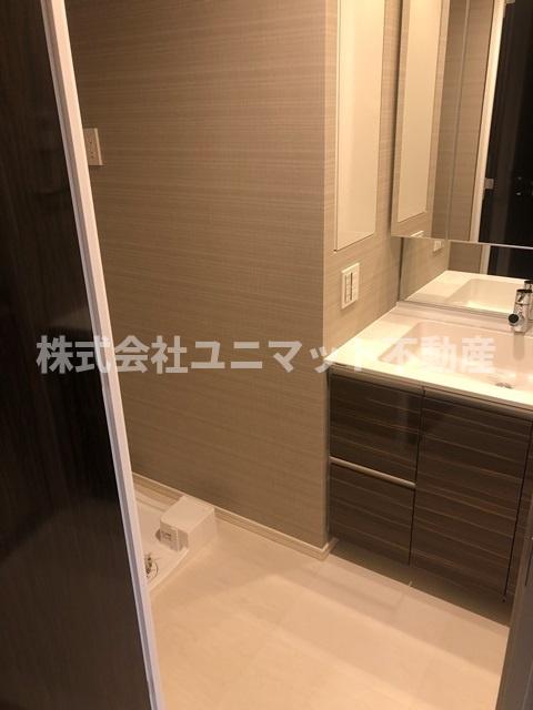 【新宿区南山伏町のマンションの洗面設備】