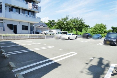 【メルヴェユーイーグルIIの駐車場】