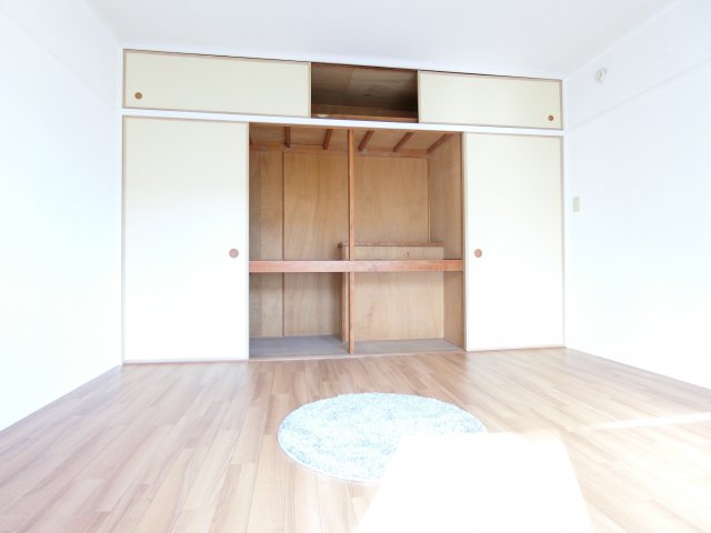 収納　モデルルーム写真