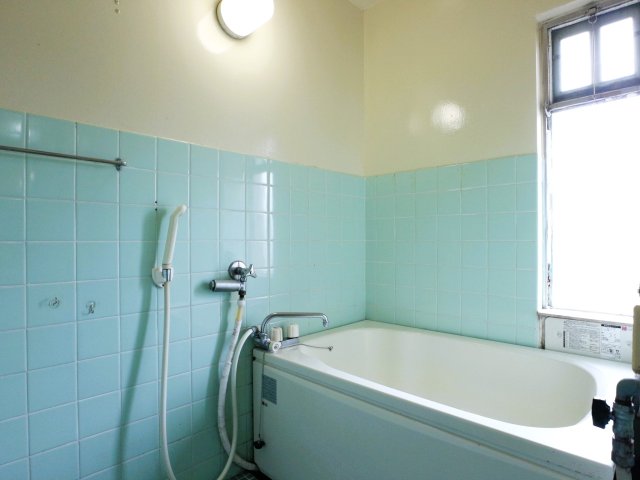 バス・シャワールーム　日々の疲れを癒すお風呂付です