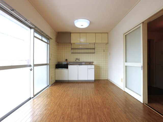 居室・リビング　ゆったり過ごせる居間です