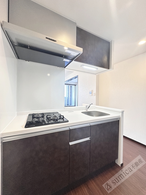 キッチン　ガス２口コンロ完備♪