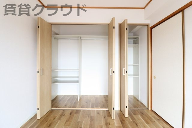 収納　収納力が魅力のクローゼットです！いろいろ工夫ができそうですね