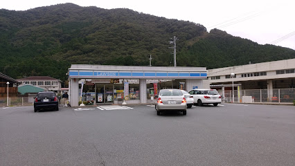 コンビニ　ローソン　黒田庄町田高店（コンビニ）まで1367m