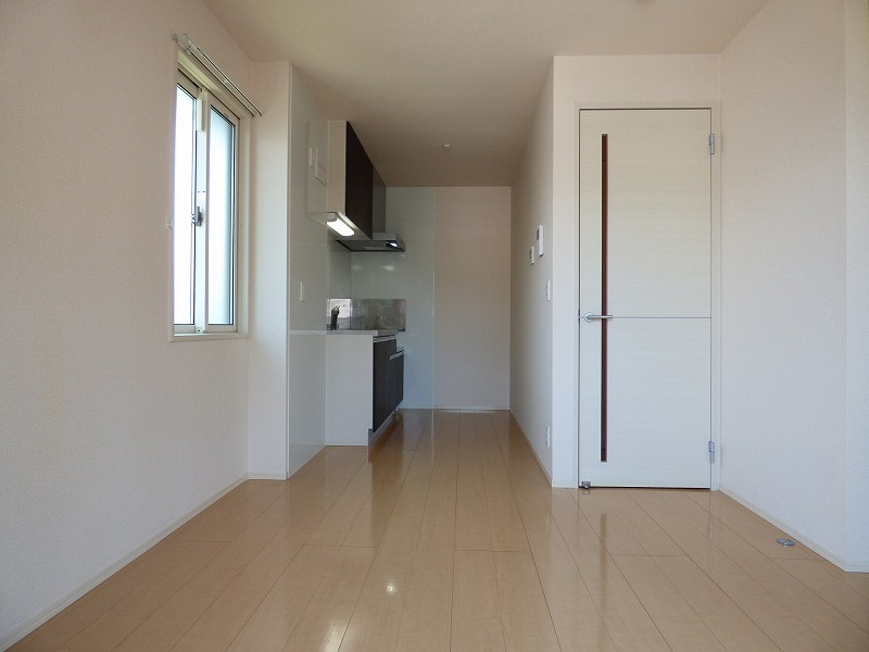 居室・リビング　201号の写真になります。