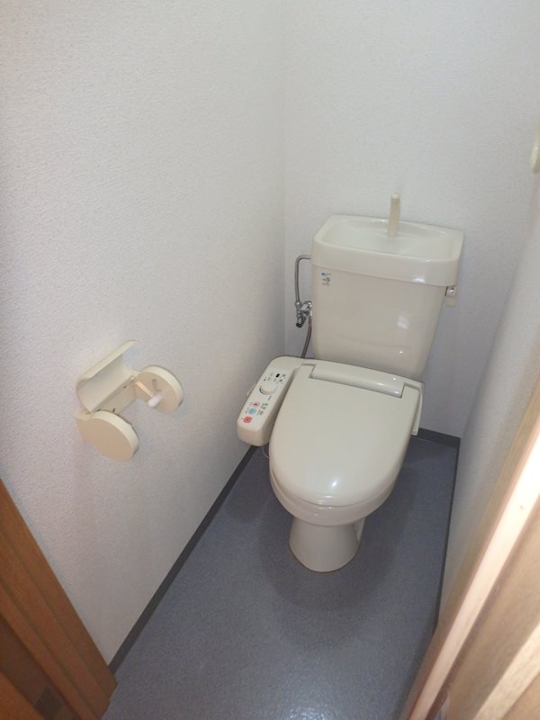 トイレ　温水洗浄便座