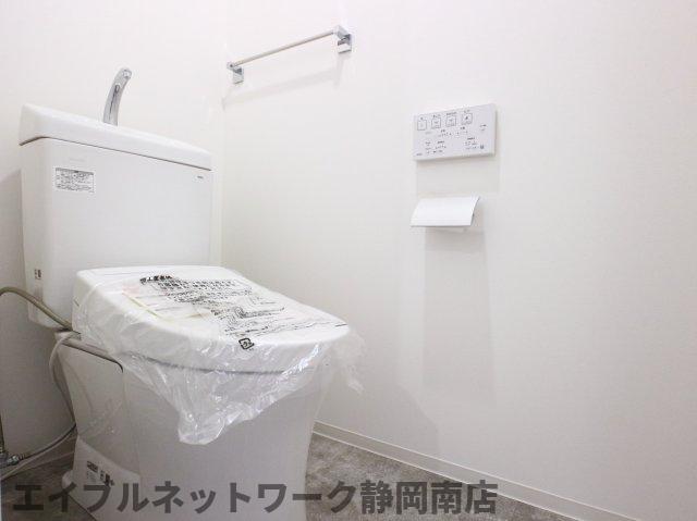 トイレ　落ち着いたトイレです