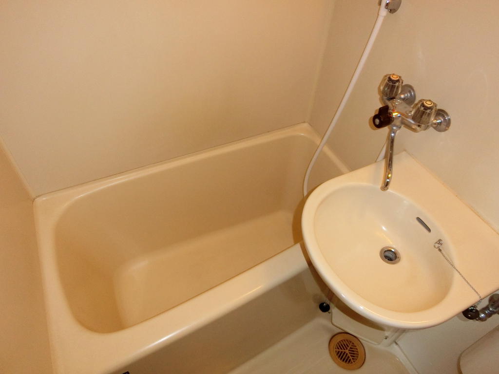 バス・シャワールーム　写真は別のお部屋です。現況を優先させていただきます。