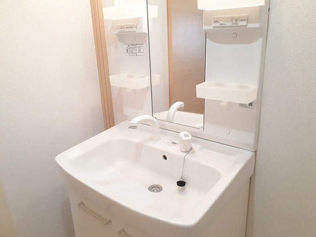 洗面設備　脱衣スペースもあります