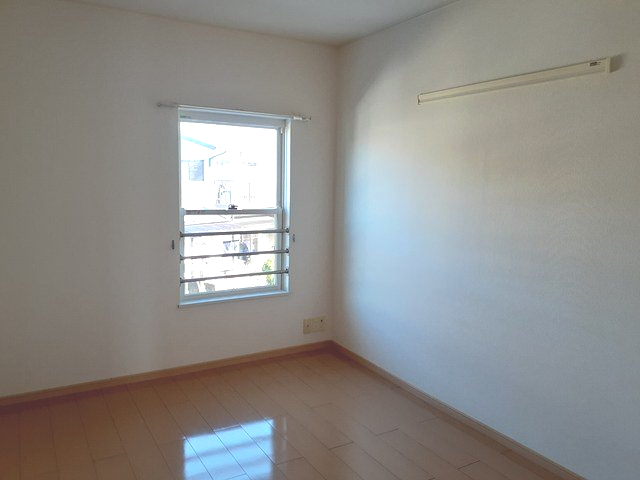 その他部屋・スペース　落ち着いて過ごせるお部屋なので、寝室にいかがでしょうか