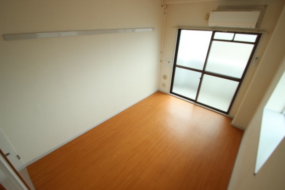 居室・リビング　※別部屋の写真です