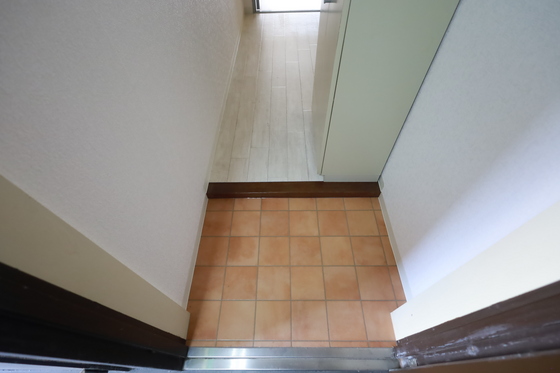 玄関　※別部屋の写真です