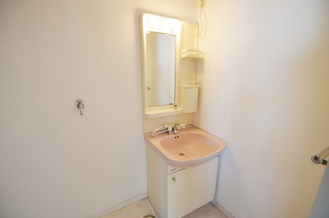 洗面設備　洗髪洗面化粧台