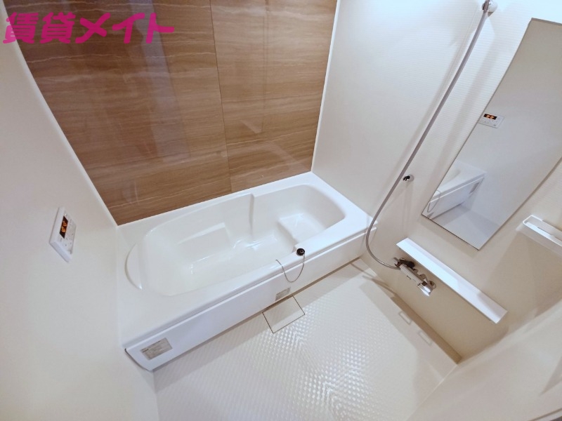 バス・シャワールーム　同型参考写真