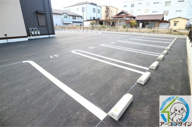 駐車場　※パース写真