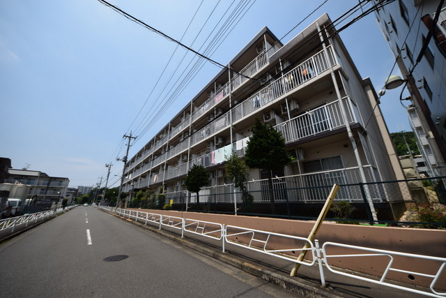 建物外観　★青い空、白い雲★
